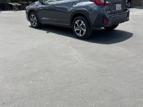 Used 2025 Subaru Crosstrek 2.5i Premium AWD/4WD image 7
