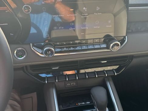 New 2026 Chevrolet Colorado ZR2 image 15