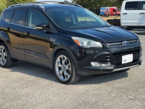 Used 2015 Ford Escape Titanium w/ Equipment Group 301A FWD image 2
