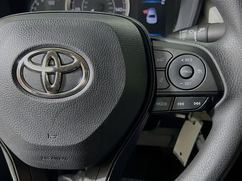 Used 2022 Toyota Corolla LE FWD image 20