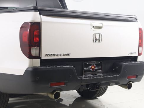 Used 2022 Honda Ridgeline Black Edition image 21