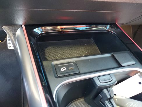 Used 2022 Mercedes-Benz GLA 45 AMG 4MATIC w/ Parking Assistance Package image 25