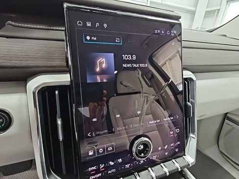 New 2026 GMC Acadia Denali w/ Super Cruise Package FWD image 15
