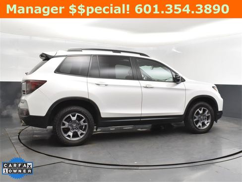 Used 2023 Honda Passport TrailSport image 9