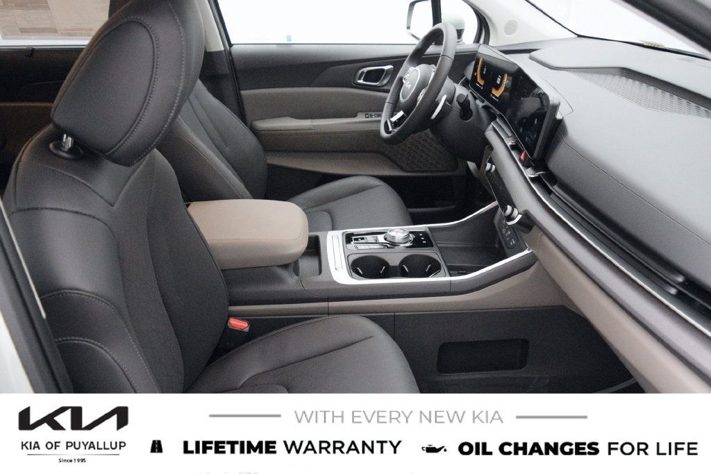 New 2026 Kia Carnival EX FWD image 16