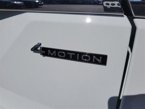 Used 2025 Volkswagen Atlas SE image 34