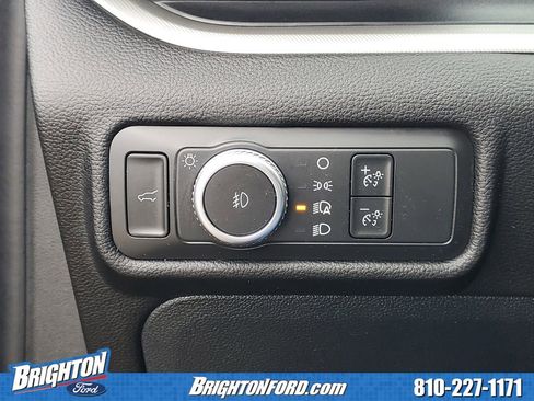 Certified 2022 Ford Explorer XLT w/ Equipment Group 202A image 18