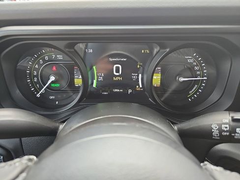 Certified 2025 Jeep Wrangler Unlimited Rubicon 4xe w/ Convenience Group AWD/4WD image 26