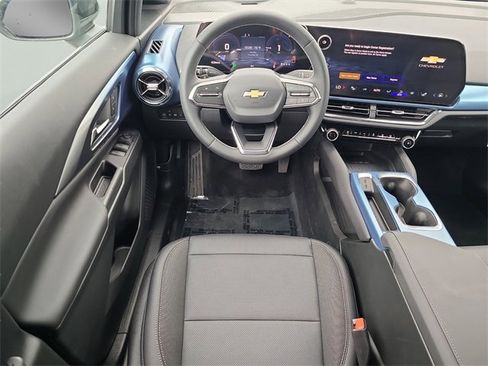 New 2026 Chevrolet Equinox EV LT image 20