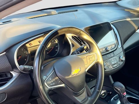 Used 2024 Chevrolet Malibu RS w/ LPO, Floor Liner Package FWD image 9