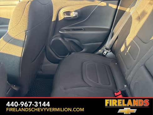 Used 2022 Jeep Renegade Latitude w/ Convenience Group image 38