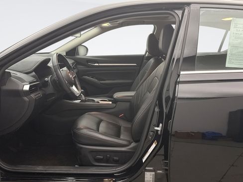 Used 2024 Nissan Altima 2.5 SR w/ SR Premium Package AWD/4WD image 8