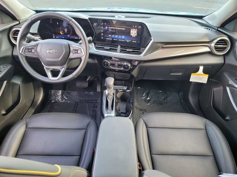 Used 2025 Chevrolet Trax ACTIV w/ Driver Confidence Package FWD image 16