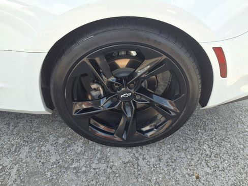 Used 2023 Chevrolet Camaro LT RWD image 26