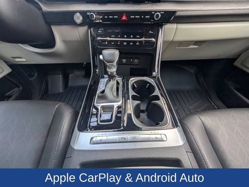 Used 2024 Kia Carnival EX FWD image 24