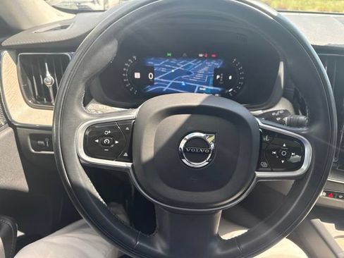 Used 2022 Volvo XC60 B5 Inscription w/ Advanced Package FWD image 20