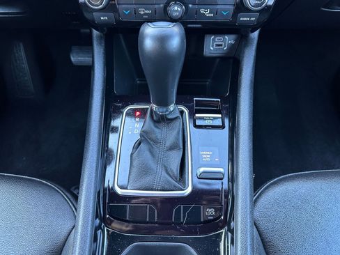 Used 2025 Jeep Compass Limited image 42