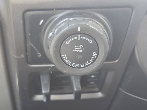 Used 2018 Ford F150 XLT w/ Equipment Group 302A Luxury AWD/4WD image 16
