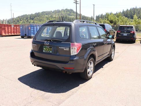 Used 2013 Subaru Forester 2.5X AWD/4WD image 5