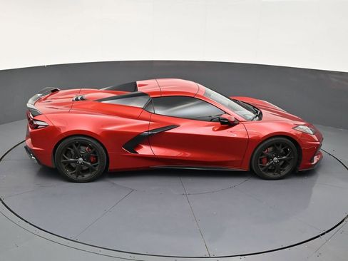 Used 2021 Chevrolet Corvette Stingray Premium Conv w/ Z51 Performance Package RWD image 17
