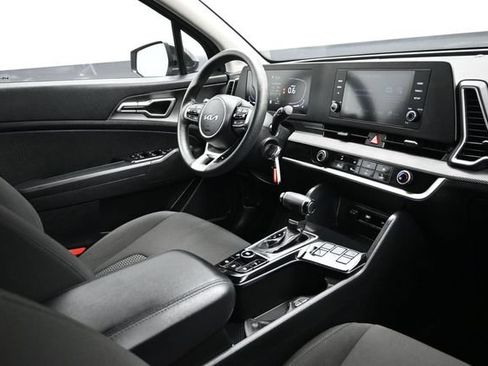 Used 2023 Kia Sportage LX FWD image 16
