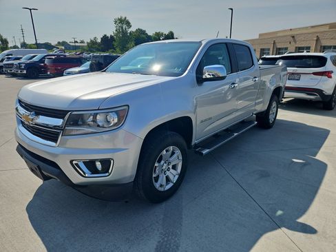 Used 2015 Chevrolet Colorado LT w/ Luxury Package RWD image 2