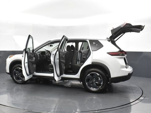 New 2026 Nissan Rogue SV image 33