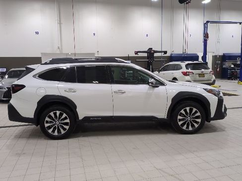 Used 2023 Subaru Outback Touring XT image 2