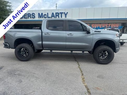 Used 2019 Chevrolet Silverado 1500 RST w/ All-Star Edition AWD/4WD image 2