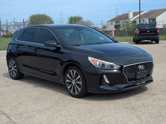 Used 2019 Hyundai Elantra GT video 3