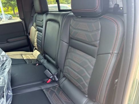 New 2026 Nissan Frontier PRO-4X w/ Pro Premium Package AWD/4WD image 15