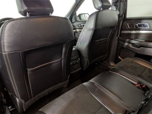 Used 2019 Ford Explorer XLT w/ Equipment Group 202A image 26