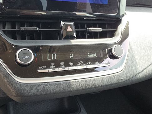 Used 2024 Toyota Corolla LE FWD image 23