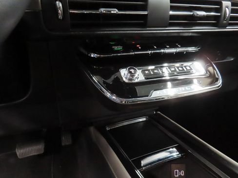 Used 2025 Lincoln Corsair Premiere w/ Jet Appearance Package image 58