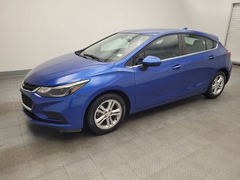 Used 2017 Chevrolet Cruze LT w/ Convenience Package image 2