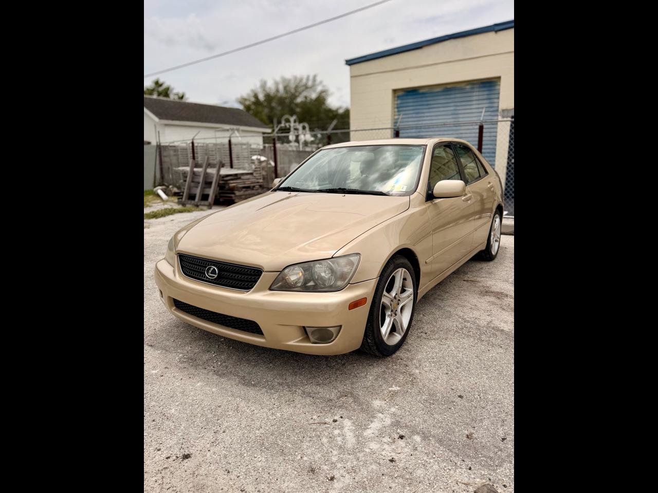 Used 2004 Lexus IS 300 RWD image 1