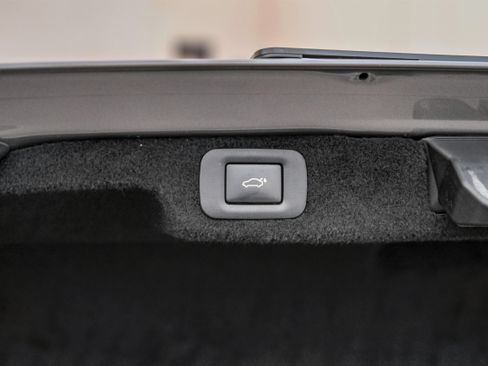 Used 2021 Lexus LS 500 w/ Accessory Package (Z1) image 57