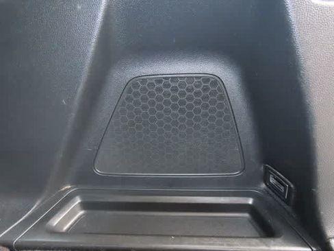 Used 2023 Honda Pilot EX-L image 12