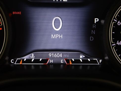 Used 2019 Jeep Cherokee Limited w/ Trailer Tow Group AWD/4WD image 35