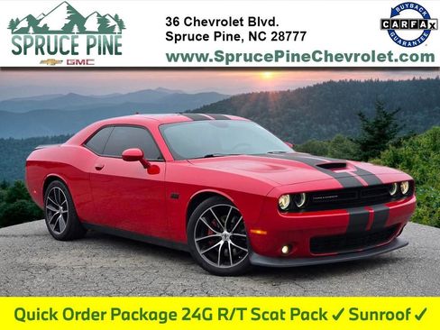 Used 2017 Dodge Challenger R/T Scat Pack w/ Leather Interior Group image 1