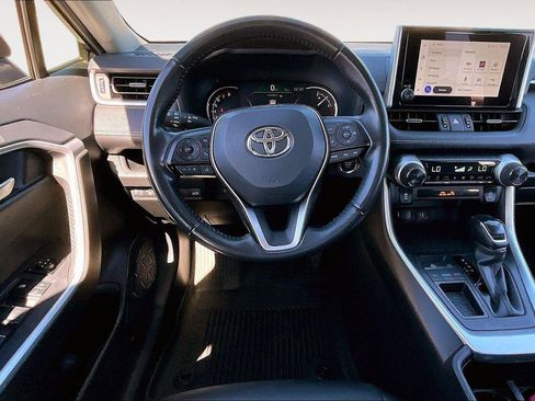 Used 2024 Toyota RAV4 XLE Premium image 5