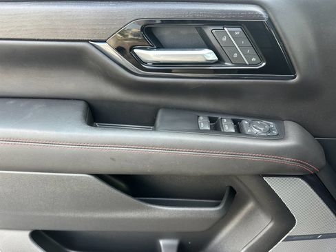Used 2025 GMC Yukon AT4 Ultimate w/ LPO, Floor Liner Package AWD/4WD image 10