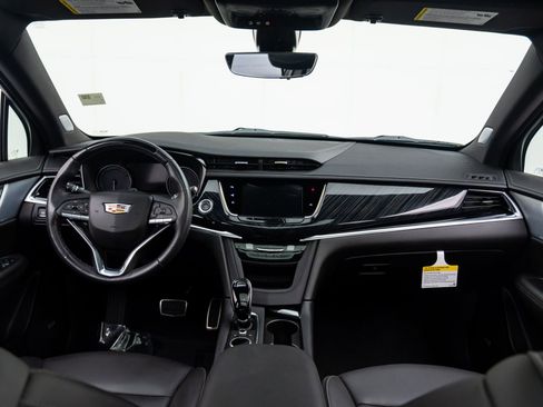 Certified 2024 Cadillac XT6 Premium Luxury w/ Technology Package image 12