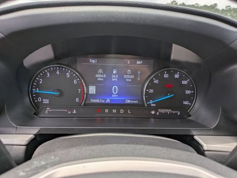 Used 2023 Ford Explorer XLT w/ Equipment Group 202A RWD image 16