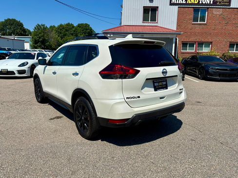 Used 2018 Nissan Rogue SV AWD/4WD image 6