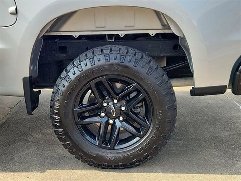 Used 2021 Chevrolet Silverado 1500 LT Trail Boss image 31