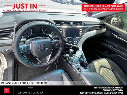 Used 2019 Toyota Camry SE w/ Audio Package FWD image 3
