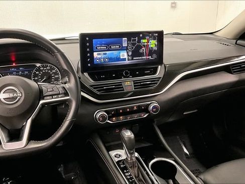 Used 2023 Nissan Altima 2.5 SR w/ SR Premium Package FWD image 7