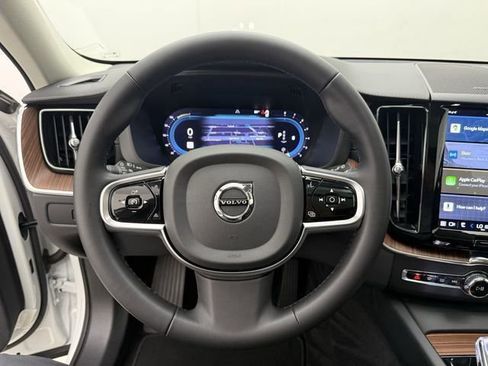 Certified 2023 Volvo XC60 B5 Ultimate w/ Climate Package image 14