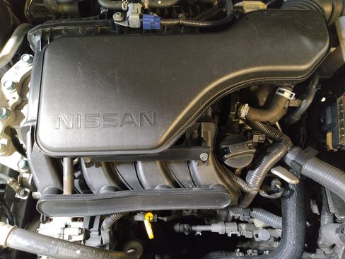 Used 2018 Nissan Rogue Sport SV w/ SV Technology Package FWD image 29